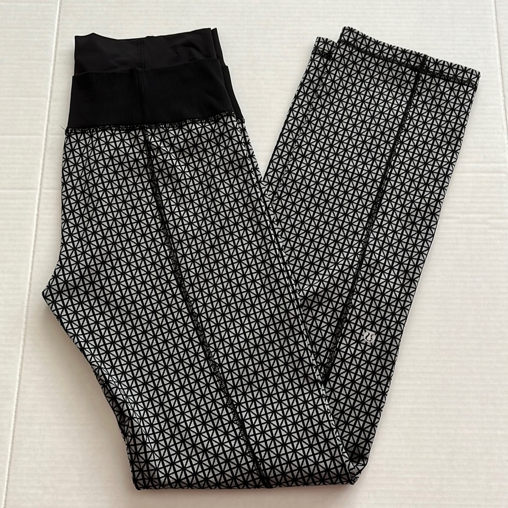 Lululemon Straight-Up Tri Geo Pants